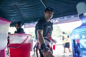 BIB: 
                            <button type="button" onclick="openModal(28159441)" class="btn btn-primary btn-sm float-right btn-popup" data-toggle="modal" data-target=".modal-high-quality">
                        <i class="fas fa-shopping-cart"></i> Add to Cart
                    </button>
                                            <button type="button" onclick="isThisMe(28159441, true)" class="btn btn-success btn-sm float-right btn-popup btn-isme hidden" data-toggle="tooltip" data-placement="bottom" title="นี่คือรูปของคุณใช่ไหม คลิกที่นี่เพื่อเอาเข้าอัลบั้ม">
                        <i class="fas fa-plus"></i> Add to album
                    </button>
                    <button type="button" onclick="isThisMe(28159441, false)" class="btn btn-warning btn-sm float-right btn-popup btn-isnotme hidden">
                        <i class="fas fa-ban"></i> Remove from album
                    </button>